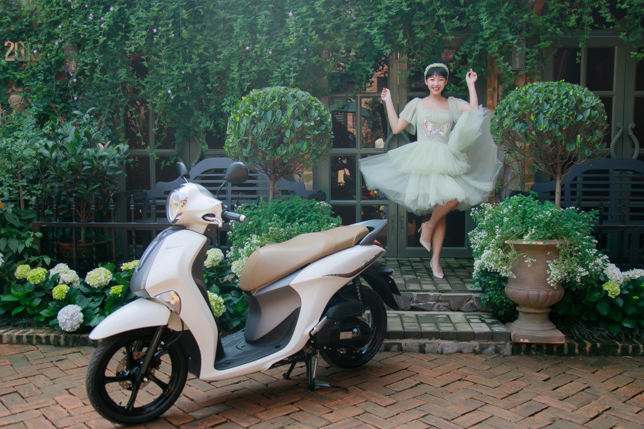 review-janus-mau-moi-phien-ban-dac-biet-2023