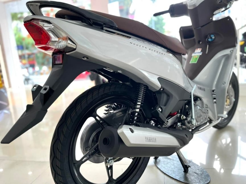 yamaha-jupiter-finn-cao-cap-mau-trang