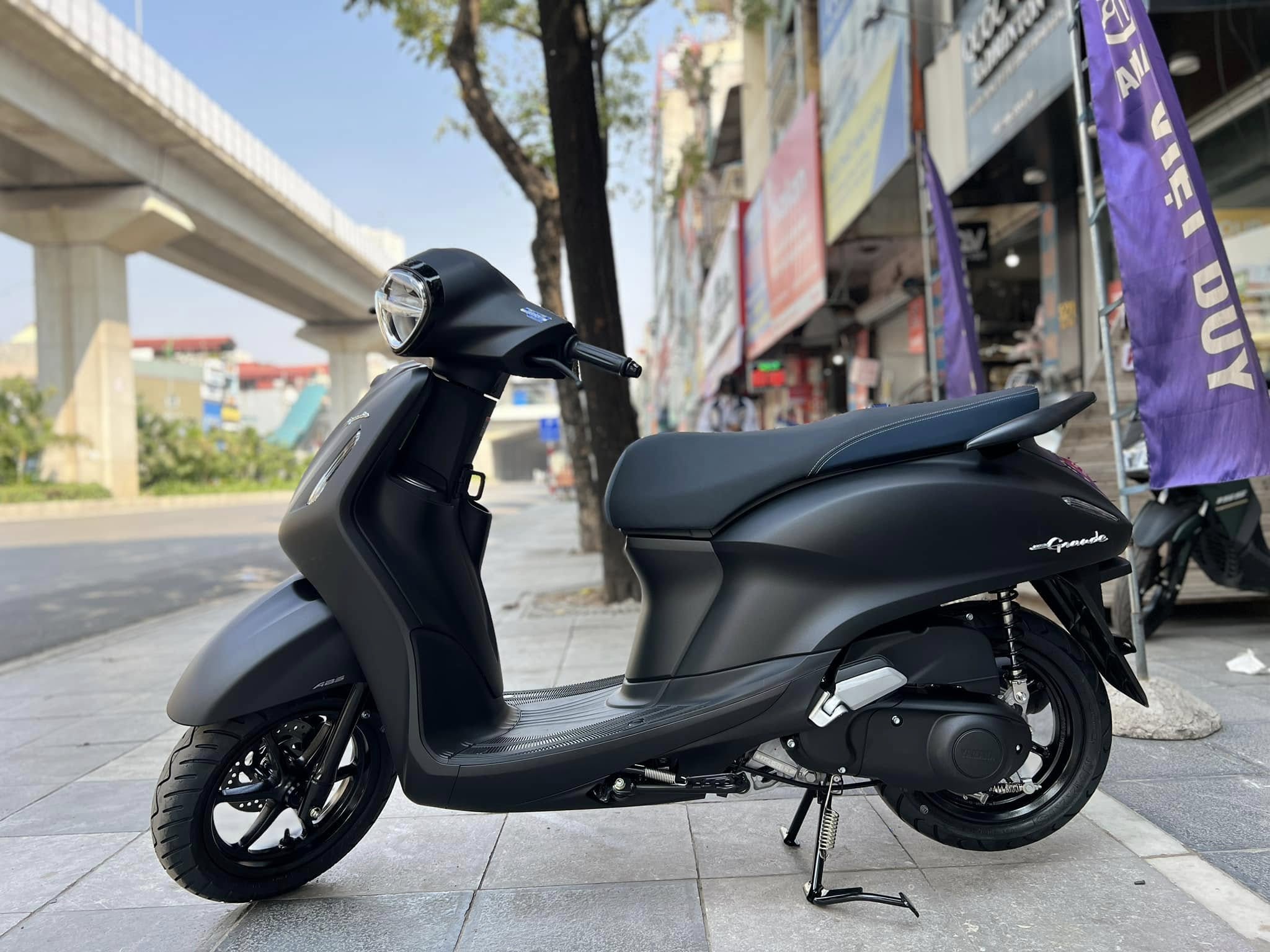 grande-2025-mau-moi-nhat